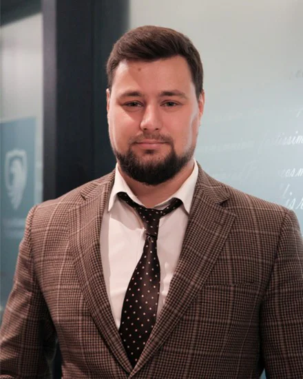 Максим Образцов